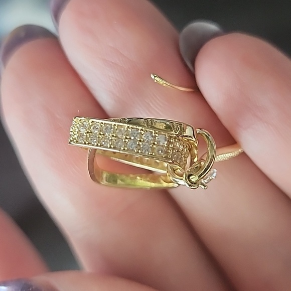 Golden earrings - Picture 3 of 5